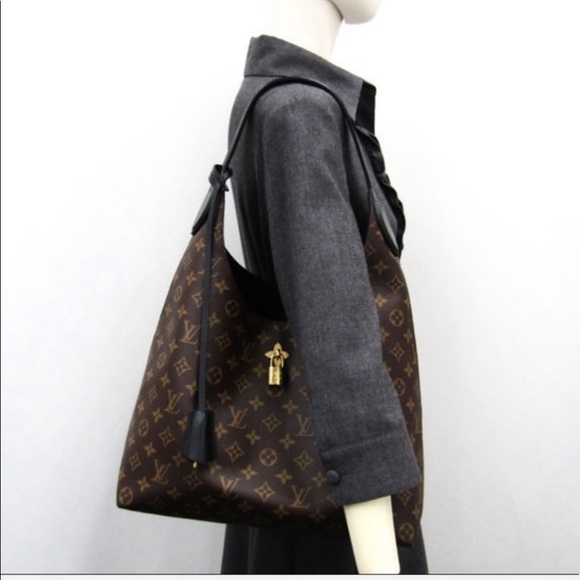 Louis Vuitton Flower Hobo Noir - Picture 2 of 15